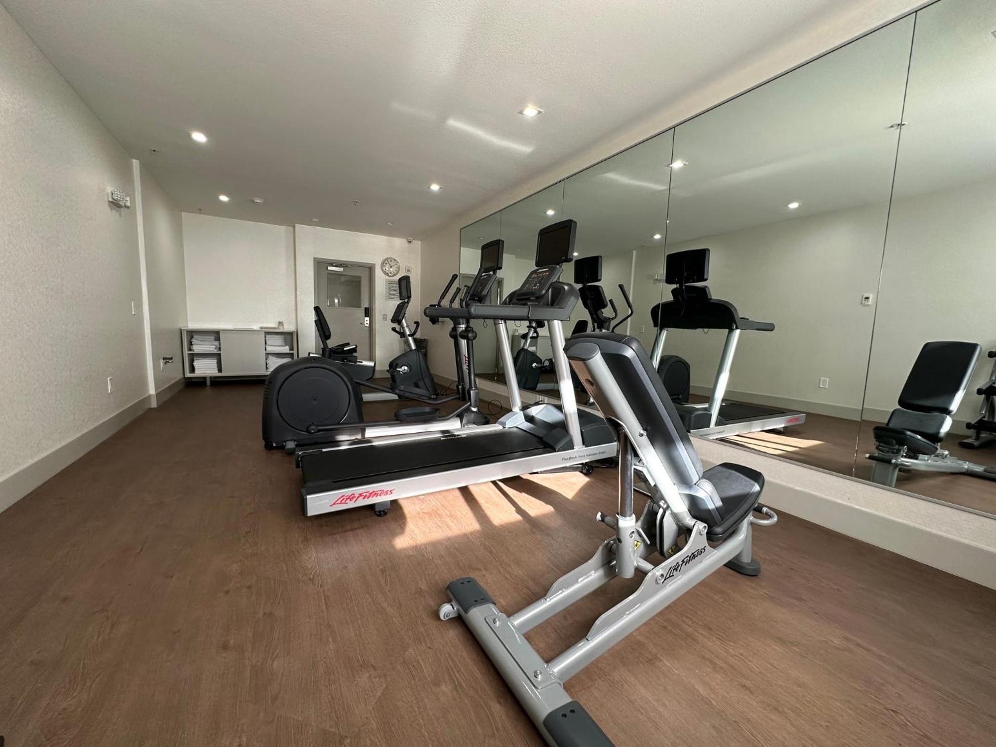Holiday Inn Express & Suites Mountain View Silicon Valley By Ihg 외부 사진